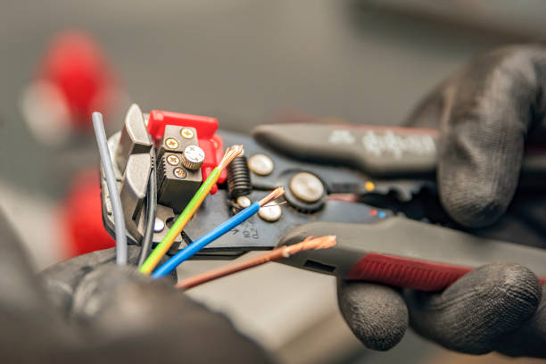 Best Electrical Outlet Repair  in Town And Country, MO