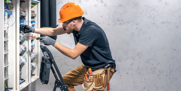 Best Commercial Electrician Services  in Town And Country, MO